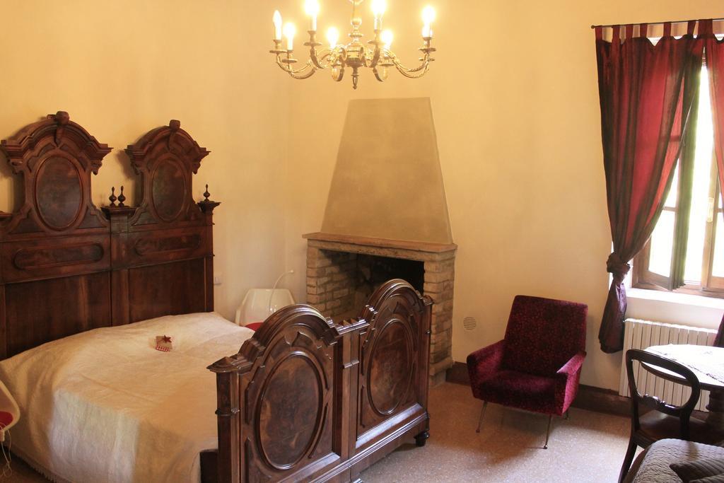 Room And Breakfast Torre Felino Quarto foto