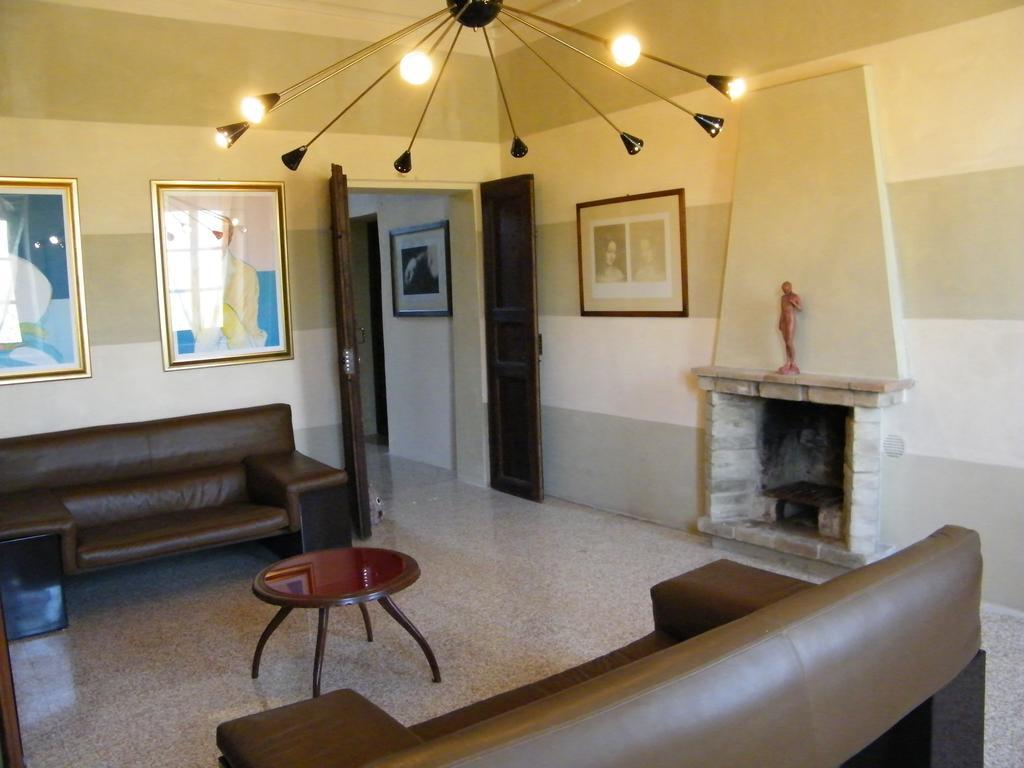 Room And Breakfast Torre Felino Exterior foto