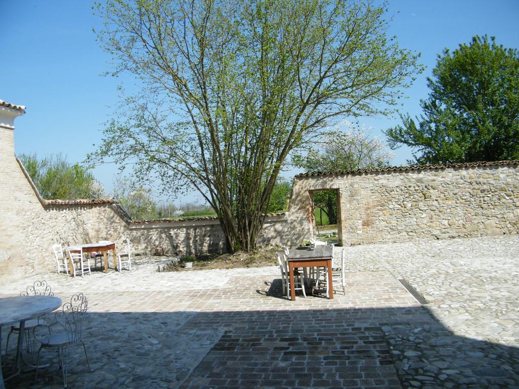 Room And Breakfast Torre Felino Exterior foto