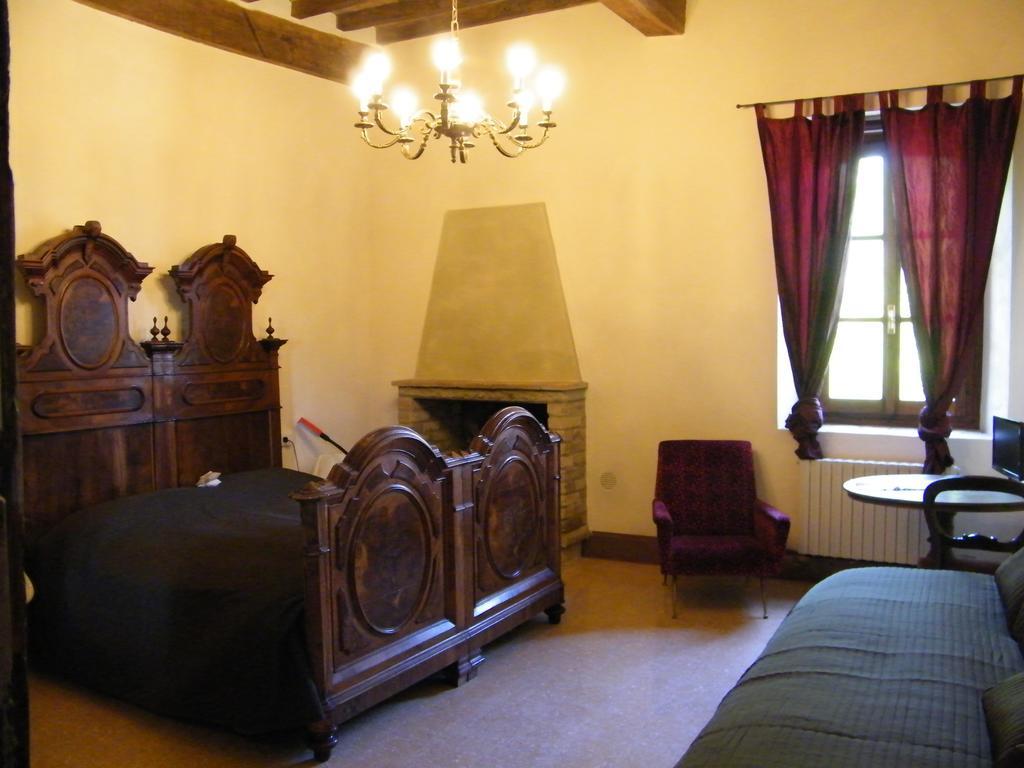 Room And Breakfast Torre Felino Exterior foto